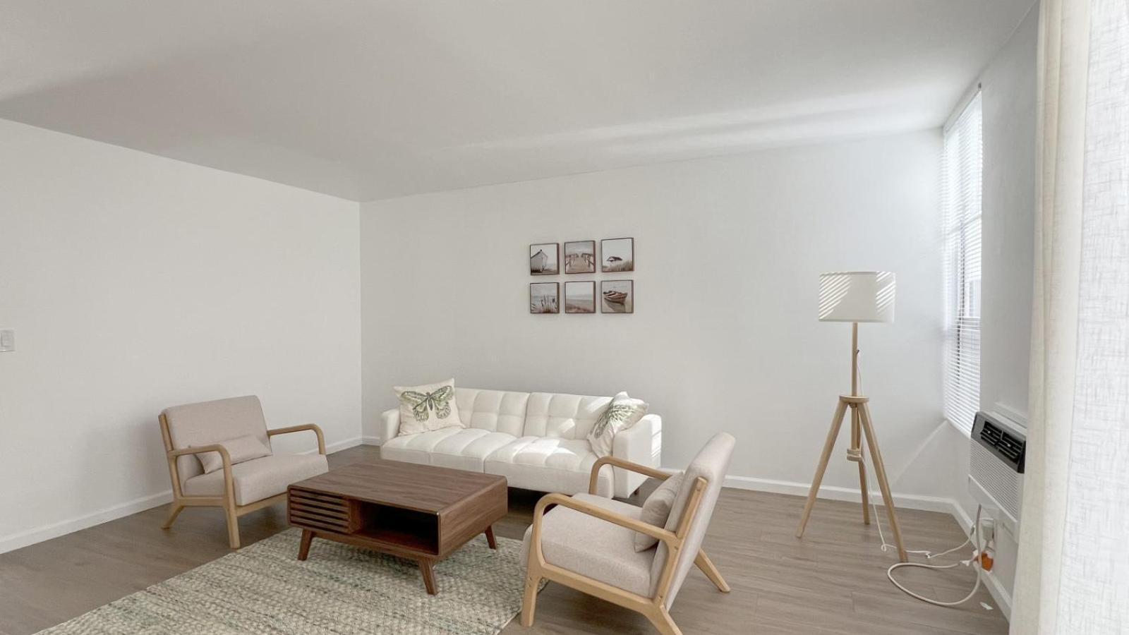Seaside Escape Steps From Santa Monica Apartment *